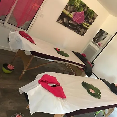 L Eden Enchanté D'hôtes Et Massages Bulle D Eden Côte Basque Alloggio in famiglia